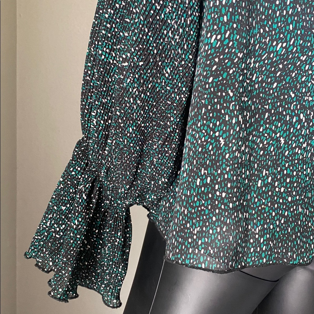 Zara Black & Green Speckled Sheer Blouse with Ruffle Cuffs - Picture 12 of 14